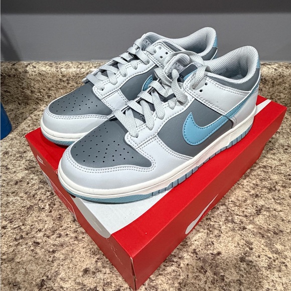 Nike Dunk Low Sneakers,‎ NEW, Size 5.5Y - Picture 8 of 12